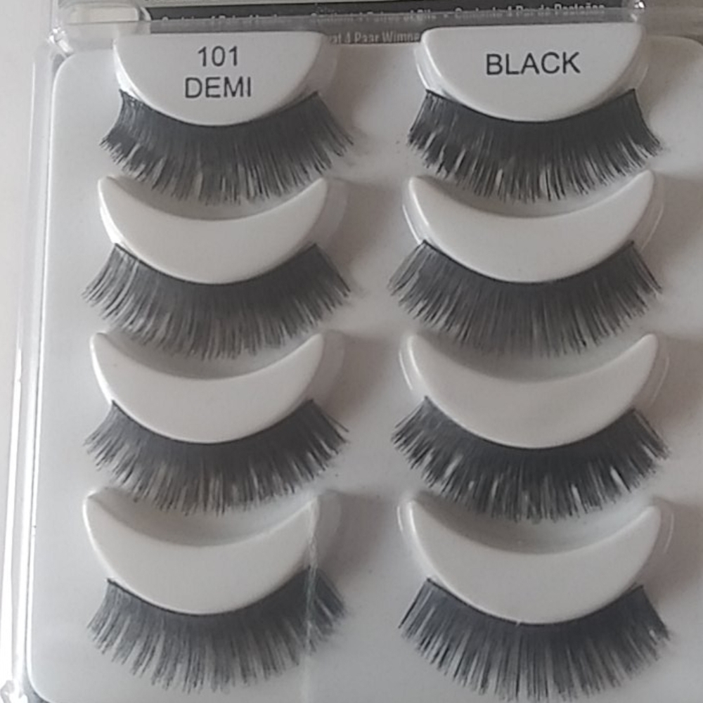 ARDELL NATURAL LASHES BLACK